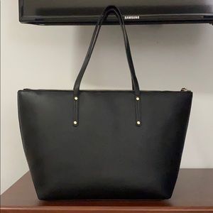 🚫SOLD🚫 Zoiey Tote - Zippered Shoulder Tote